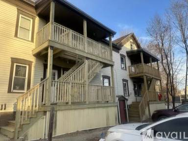Main picture of 8 Prescott St