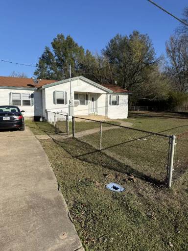 Main picture of 182 Garrett Dr
