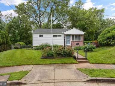 Main picture of 6 Westgate Ct