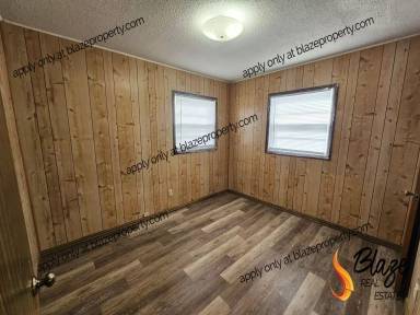 Main picture of 2300 S Mirror St