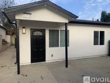 Main picture of 12746 Bromont Ave