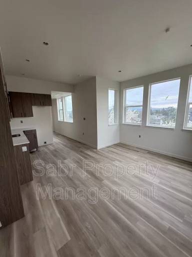 Main picture of 1520 N Bryant St