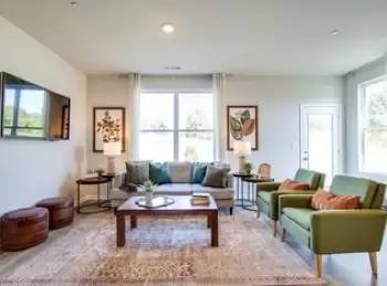 Main picture of 204 Hazel Ln