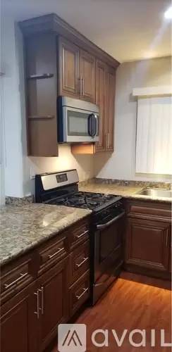Main picture of 1010 Florence Pl
