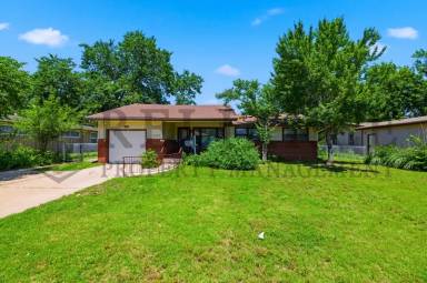 Main picture of 2425 N Marigold Ln