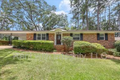 Main picture of 1917 Sharon Rd