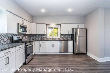 Main picture of 827 Bayridge Ave