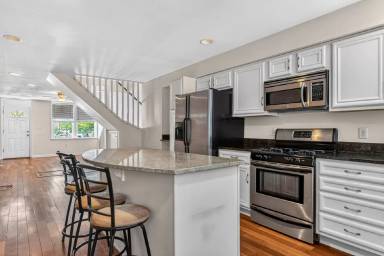 Main picture of 803 E Fort Ave