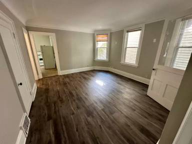 Main picture of 3272 N Bartlett Ave