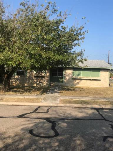 Main picture of 1105 Pine Dr