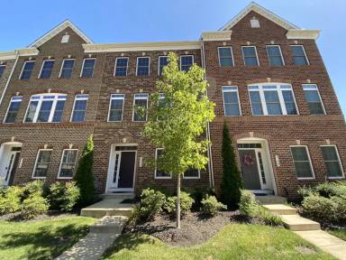 Main picture of 3177 John Glenn St