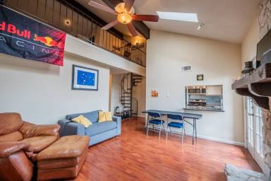 Main picture of 3506 Speedway