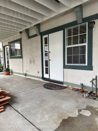 Main picture of 1075 Montauk Ln