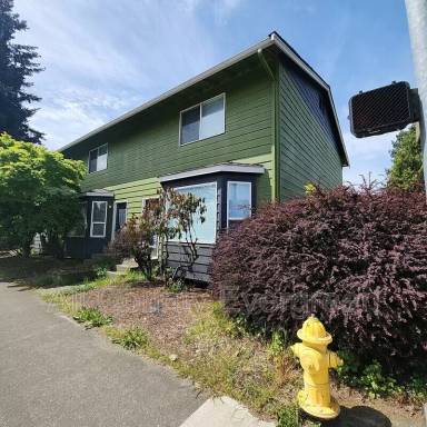 Main picture of 1540 29th St SE