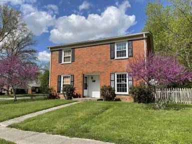 Main picture of 2211 Winterberry Dr