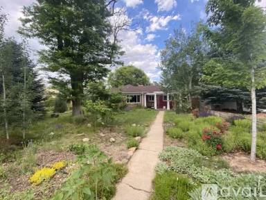 Main picture of 2880 Krameria St