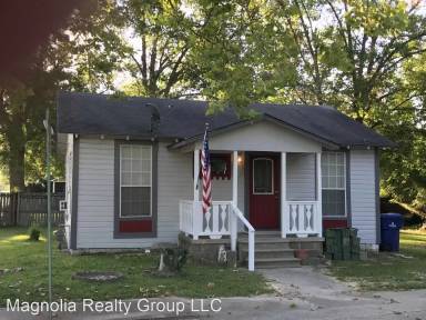 Main picture of 307 N 2nd St
