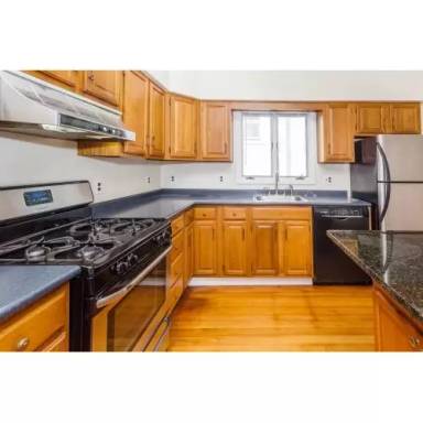 Main picture of 17 Falkland St