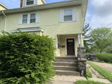 Main picture of 410 Van Buren St