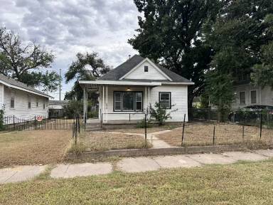 Main picture of 523 E 3rd Ave