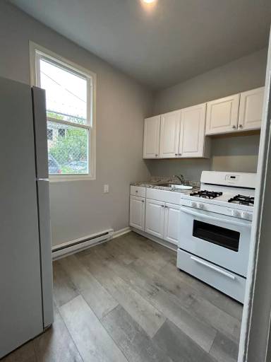 Main picture of 1671 Orthodox St