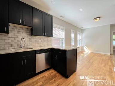 Main picture of 2201-09 W Eastwood Ave