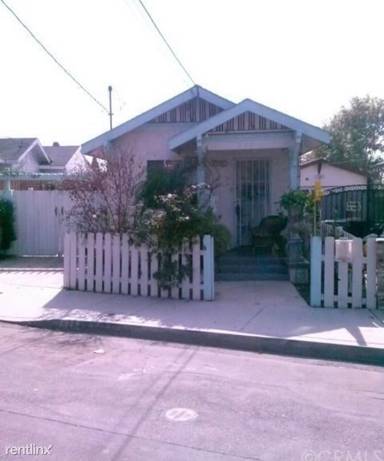 Main picture of 826 E Sunrise Blvd