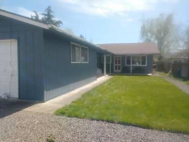 Main picture of 2906 Alameda St