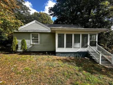 Main picture of 2617 Layden St