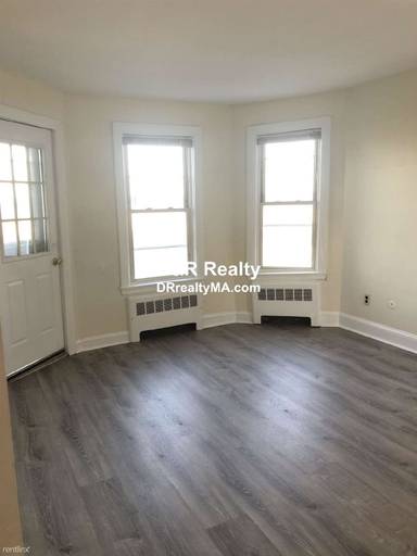 Main picture of 87 Winthrop Shore Dr