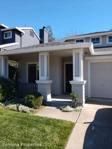 Main picture of 1360 Lubeck St