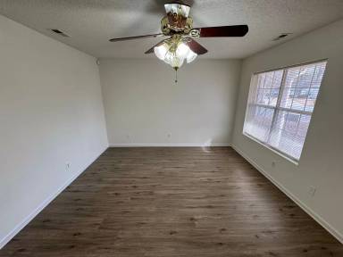 Main picture of 610 Pennwood Ln