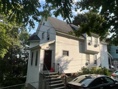 Main picture of 1 Wayne St