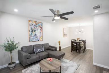 Main picture of 680 N Ashurst Ct