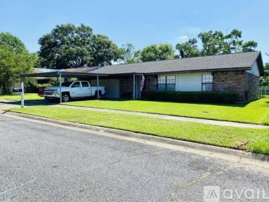 Main picture of 2206 Angus St