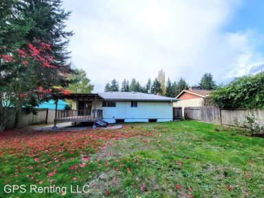 Main picture of 13308 28th Ave NE