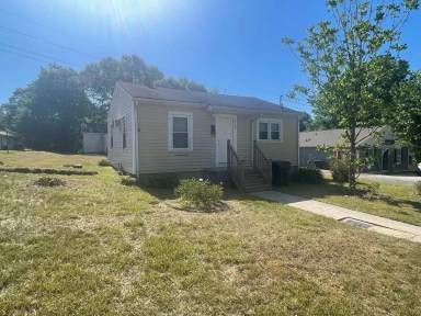Main picture of 430 S Rhyne St