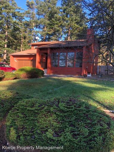 Main picture of 2190 Norcliffe Way