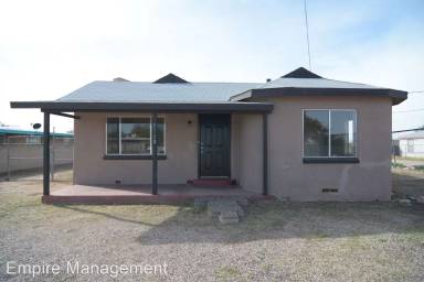 Main picture of 1215 N Bryant Ave