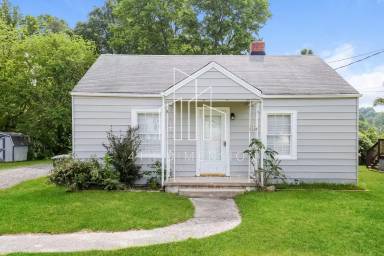 Main picture of 1208 Valley View St