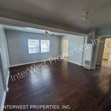 Main picture of 7881 SW Capitol Hwy