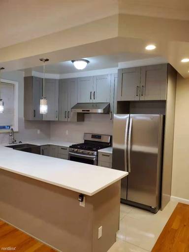 Main picture of 2469 E 21st St