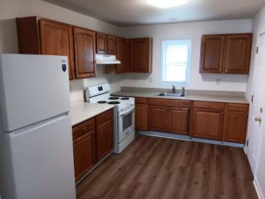 Main picture of 524 W Pleasant St