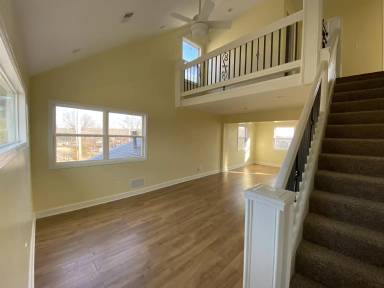 Main picture of 3731 E 9th St