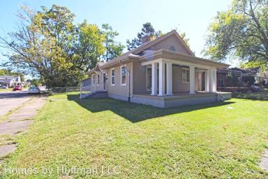 Main picture of 703 Ravenswood Dr