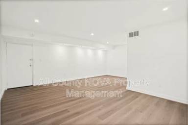 Main picture of 3821 Hamilton St