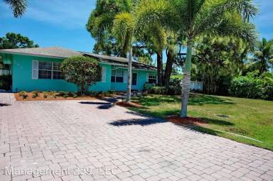 Main picture of 561 100th Ave N