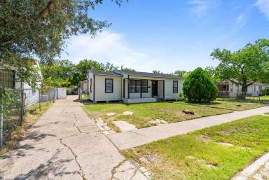 Main picture of 4306 Christie St