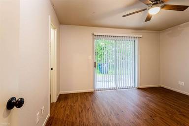 Main picture of 1044 Linde St