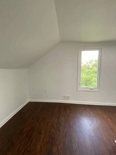 Main picture of 924 Excelsior St